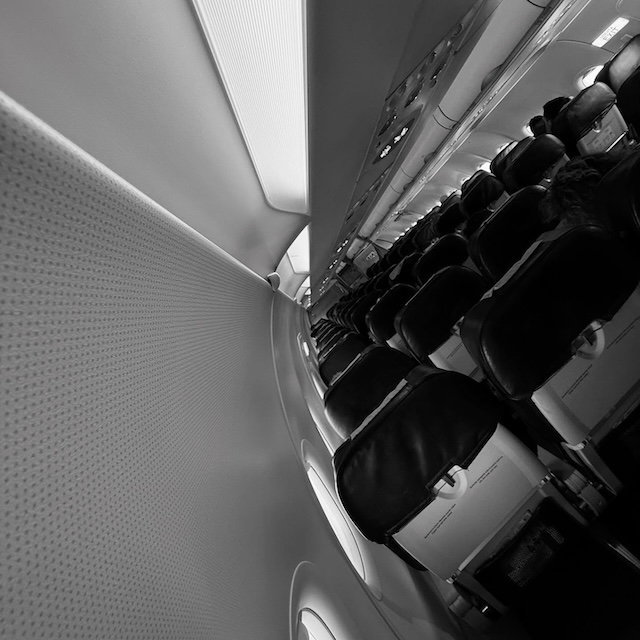 Dentro d'aereo storto